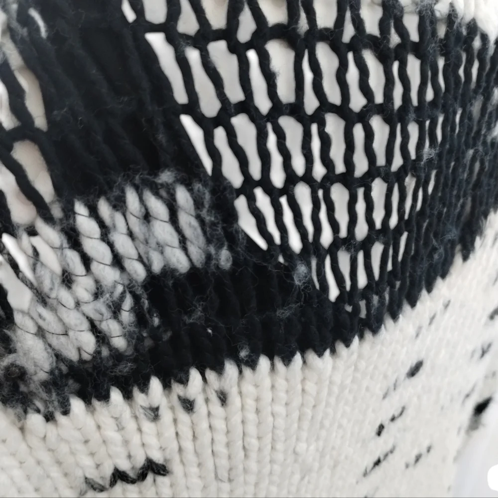 Line mixed knit